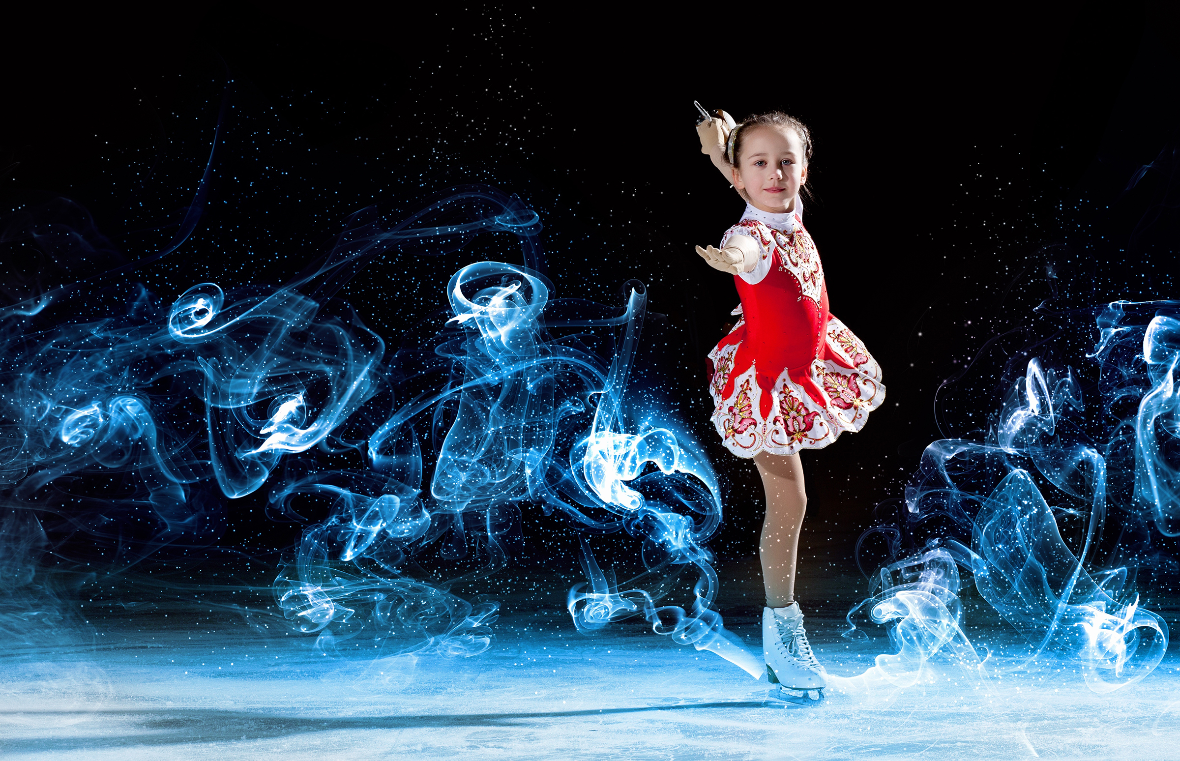 Ребенок танцует на льду