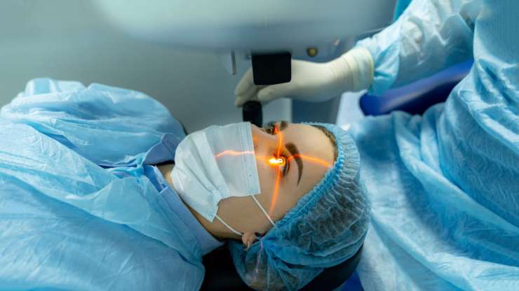 Суво око по операција на катаракта – симптоми, причини и третман